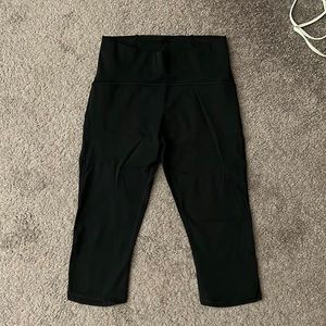 Lululemon cropped pants